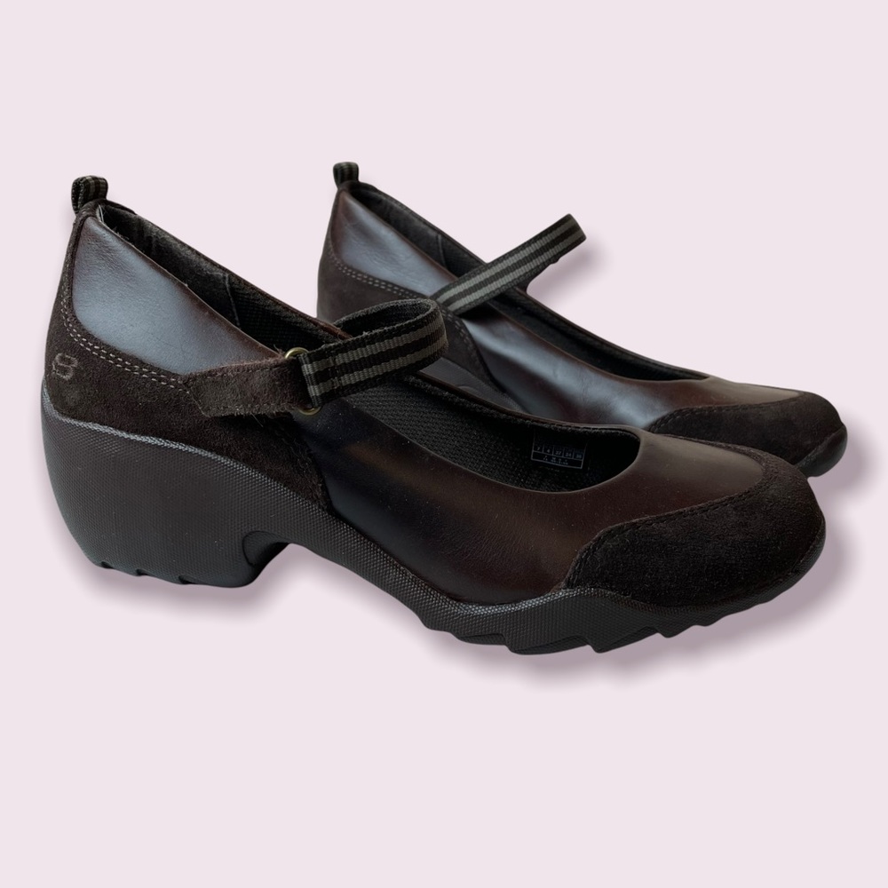 Skechers Brown Leather & Suede Heeled Mary Jane Comfort Shoe Size 7